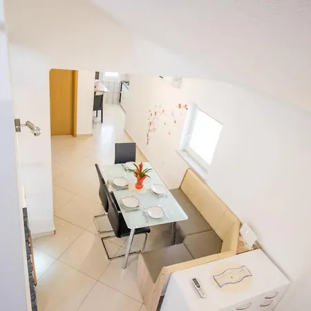 Michael Casa de Férias Pinezići